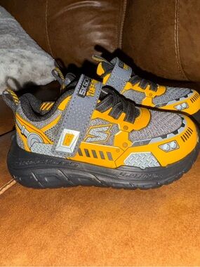Skechers Kids Yellow & gray Construction Sneakers